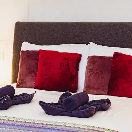 Mercury - Skydream Getaways Apartment *
