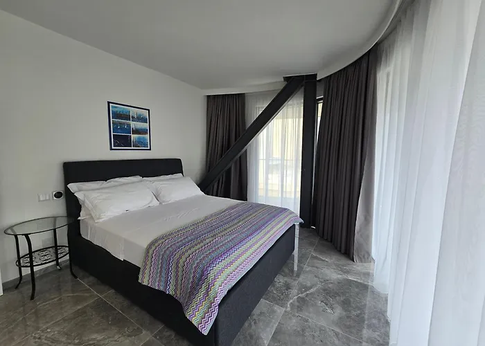 Mercury - Skydream Getaways * Saint Julian's